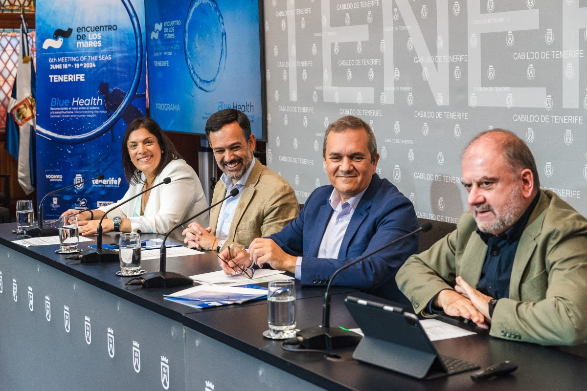 Dimple Melwani, Lope Afonso, Valentín González y Benjamín Lana durante la presentación del congreso